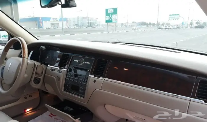 تاون كار 2007 سعودي لارج نظيف جدا . ممشى قليل 20