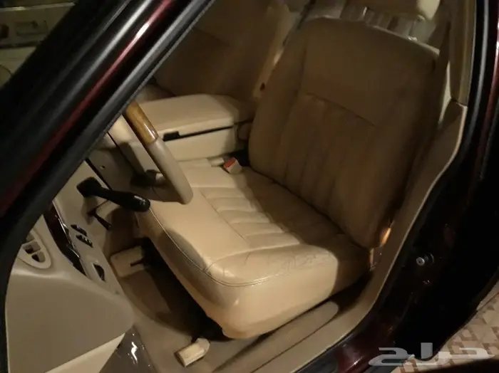 تاون كار 2007 سعودي لارج نظيف جدا . ممشى قليل 12