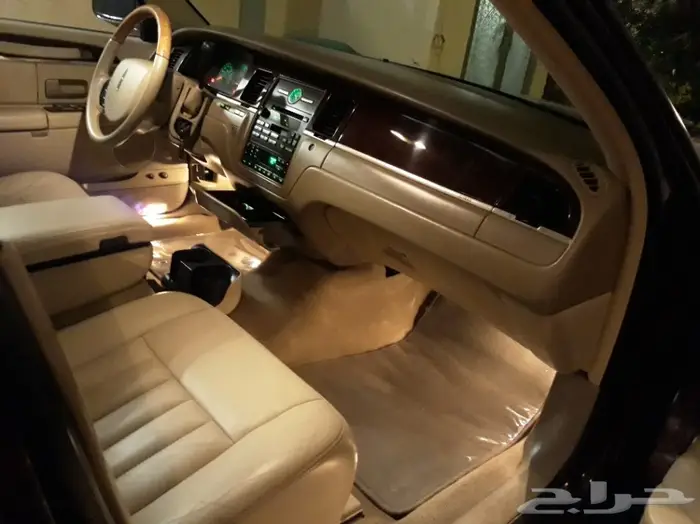 تاون كار 2007 سعودي لارج نظيف جدا . ممشى قليل 13