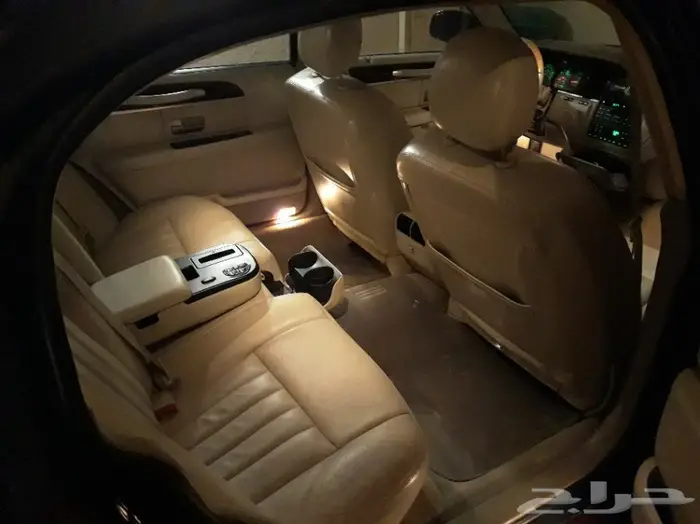 تاون كار 2007 سعودي لارج نظيف جدا . ممشى قليل 15