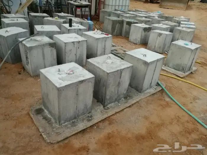 للبيع قواعد خرسانيه 0