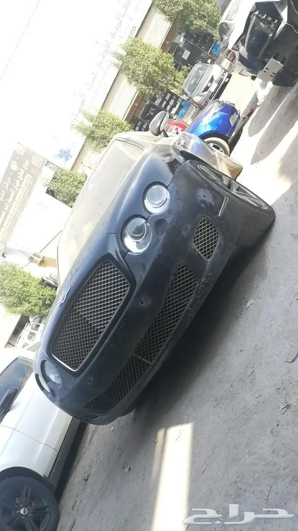 صدام بنتلي 8