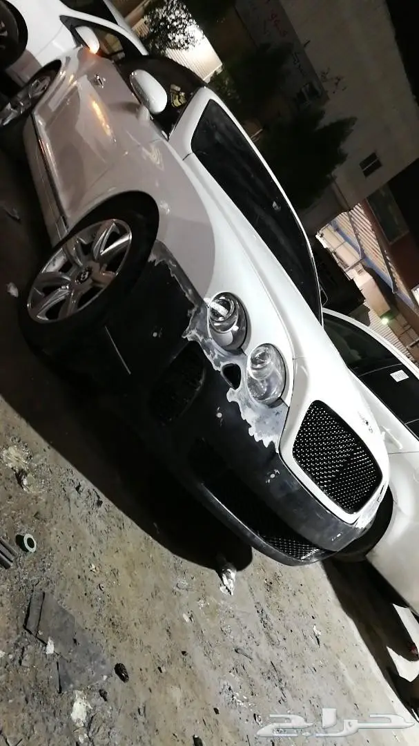 صدام بنتلي 27