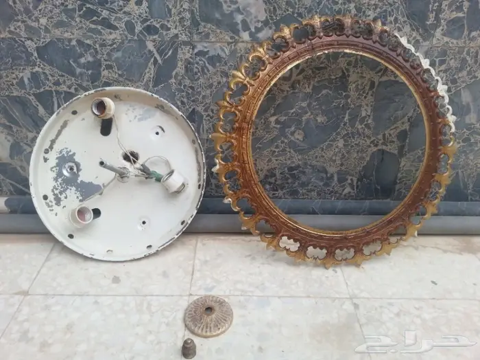 قديم- لمبة نجفة  قصة حلق روماني  1