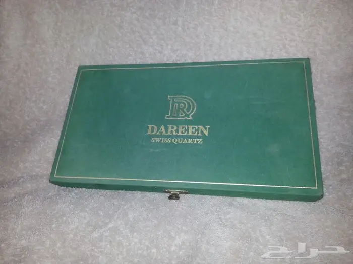 ساعة نسائية قابلة لتغيير السير و المينة  0