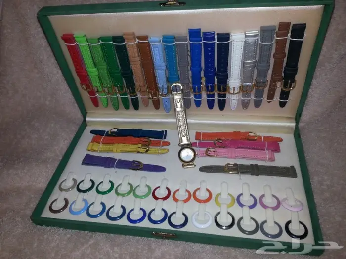 ساعة نسائية قابلة لتغيير السير و المينة  1