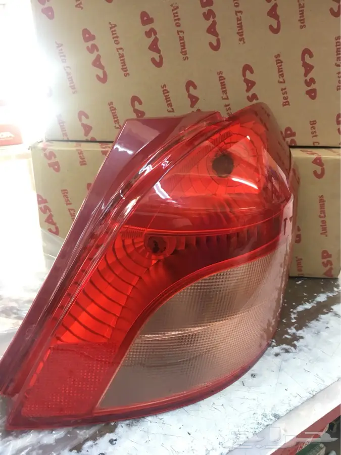 شمعات و اصطبات خلفي يارس هاتش باك 2006 الى 2009 0