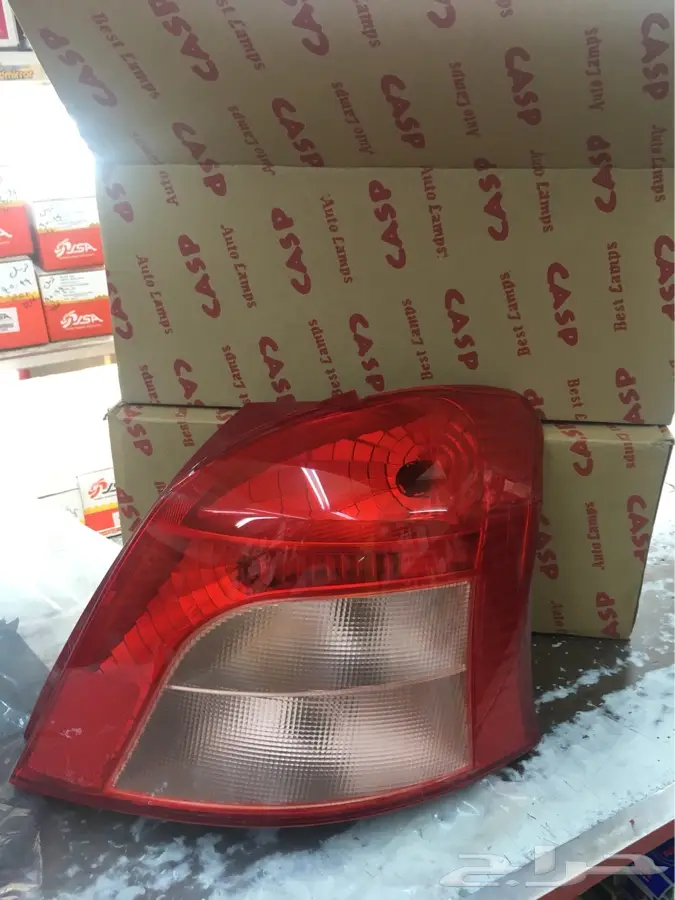 شمعات و اصطبات خلفي يارس هاتش باك 2006 الى 2009 3