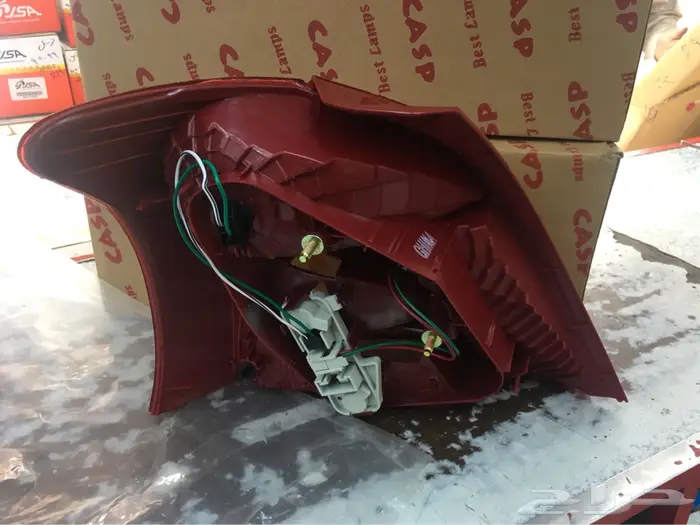 شمعات و اصطبات خلفي يارس هاتش باك 2006 الى 2009 4