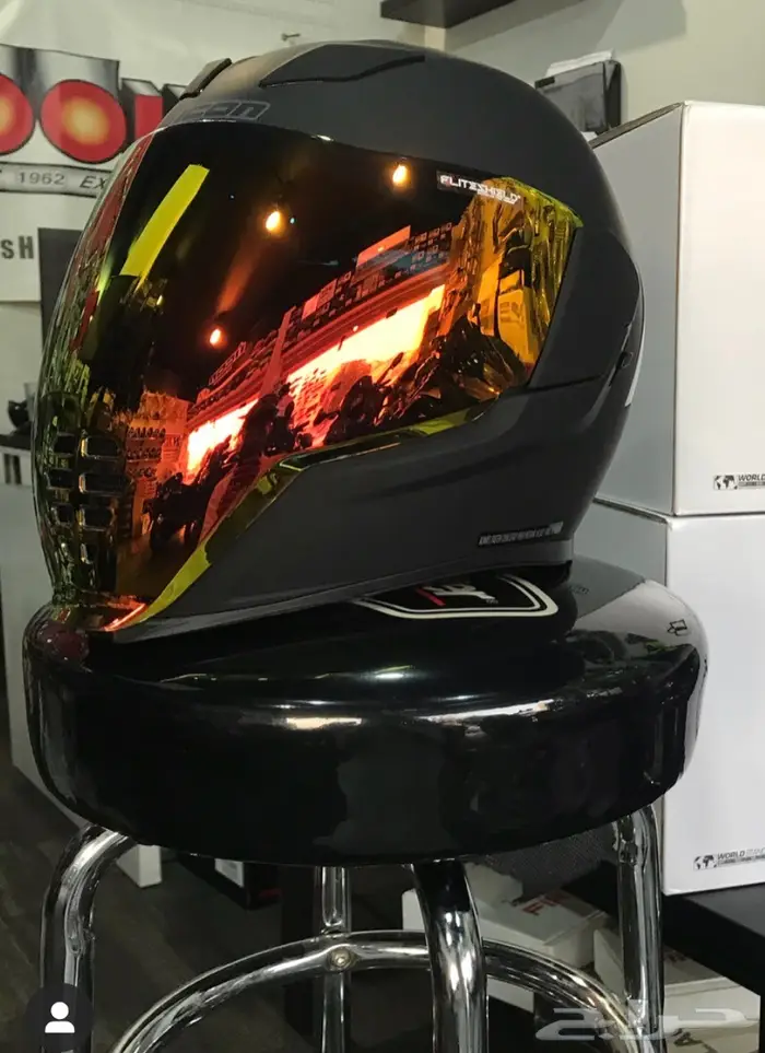 خوذة ايكون 3