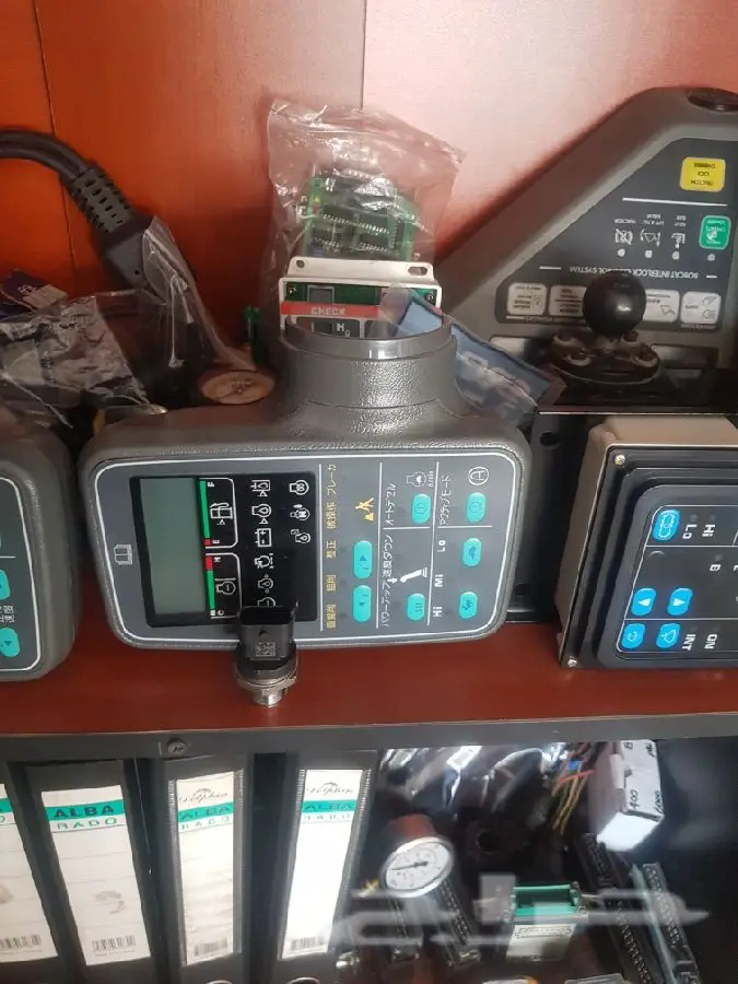 جميع كمبيوترات المعدات والشاشات والكهربائيات 2