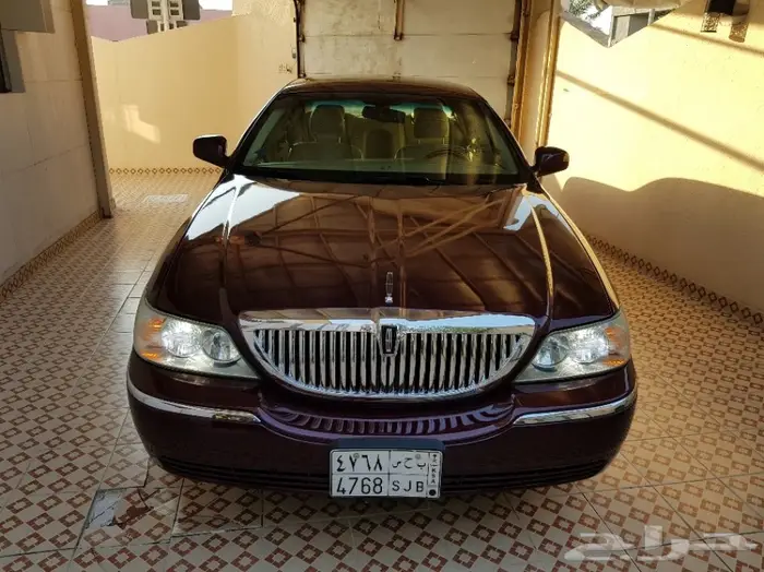 تاون كار 2009 سعودي لارج أفخم فئة .. نظيف جدا 3