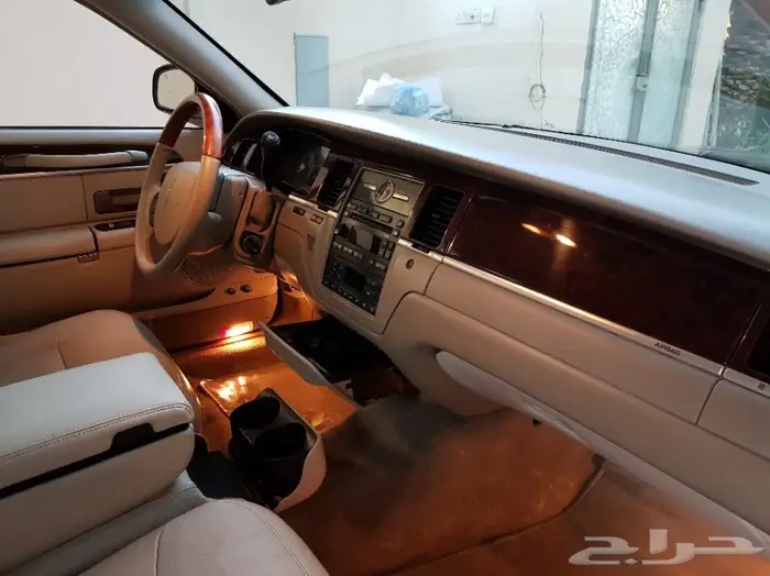 تاون كار 2009 سعودي لارج أفخم فئة .. نظيف جدا 15