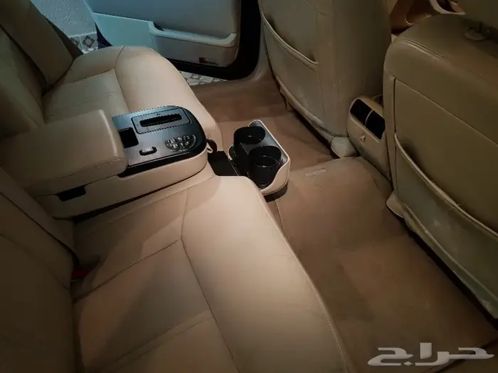 تاون كار 2009 سعودي لارج أفخم فئة .. نظيف جدا 24