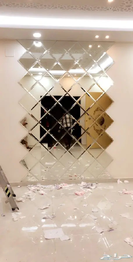 مرايات وزجاج سكوريت وشور بوكس 20