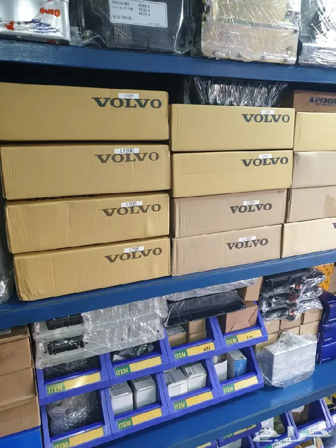 جميع كمبيوترات المعدات والشاشات والظفيره 4