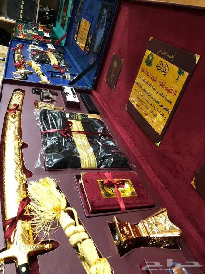 درع سيف بشت طقم هذية رجالي زوج تخروج 11