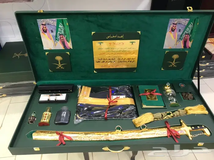 درع سيف بشت طقم هذية رجالي زوج تخروج 6