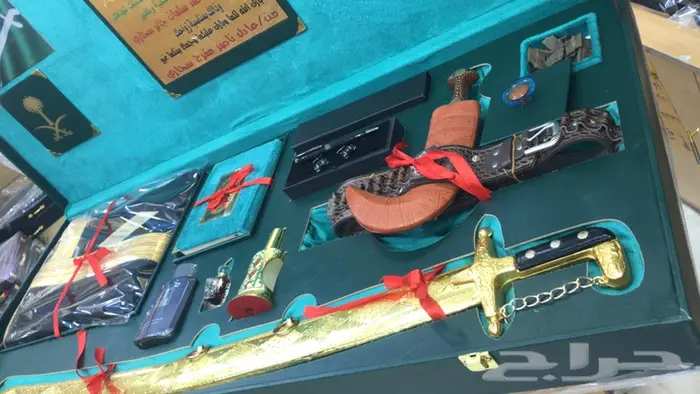 درع سيف بشت طقم هذية رجالي زوج تخروج 14