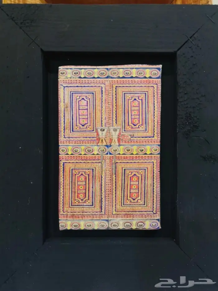 للبيع تحف ولوحات تراثيه ابواب ونوافذ قديمه  0