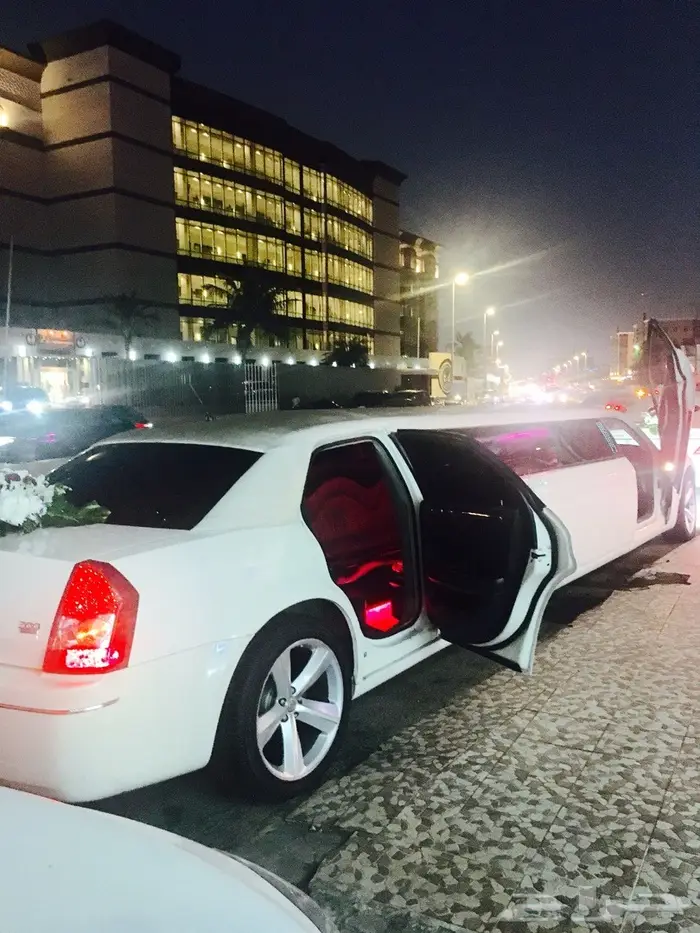 ليموزينات للاعراس جميع المناسبات استقبال مطار 15