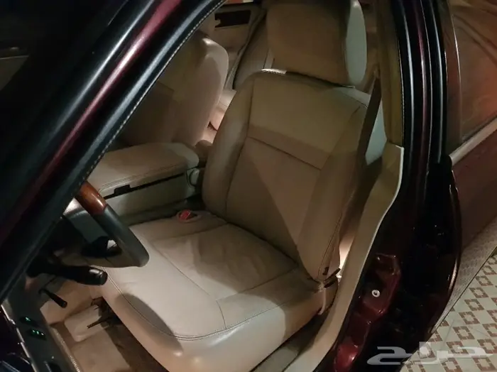 تاون كار 2011 سعودي لارج نظيف جدا . ممشى قليل 14