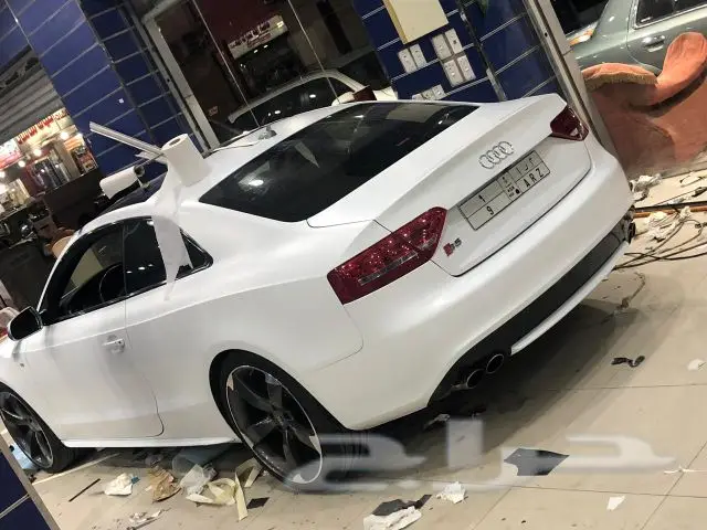 تجليد سيارات وتغيير اللوان ورش مطفي ورش جنوط 41