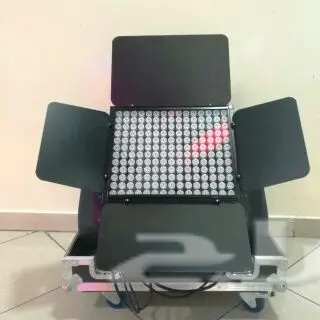 شاشات بي 3 للإيجار ومسارح وسماعات  14