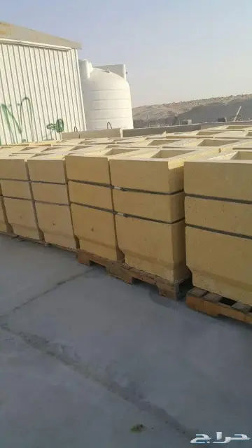 حواجز خرسانية ومصدات مواقف وقواعد أعمدة انارة 19