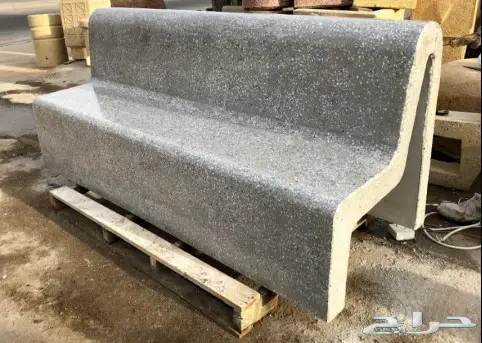 حواجز خرسانية ومصدات مواقف وقواعد أعمدة انارة 22