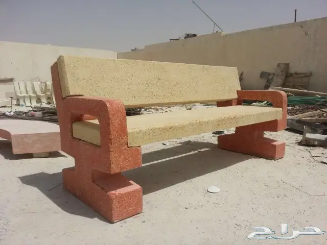 حواجز خرسانية ومصدات مواقف وقواعد أعمدة انارة 20