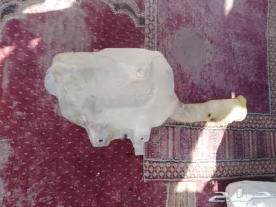 توجد دبه وسطيه كليزلر2008للبيع 2