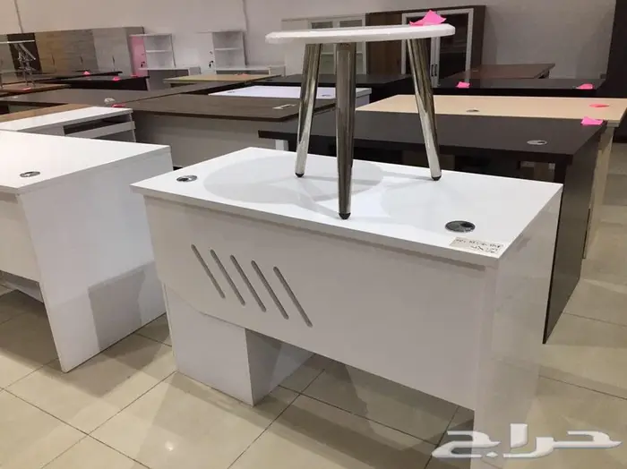 اثاث مكتبي وكراسي مكتبيه باسعار الجملة  0