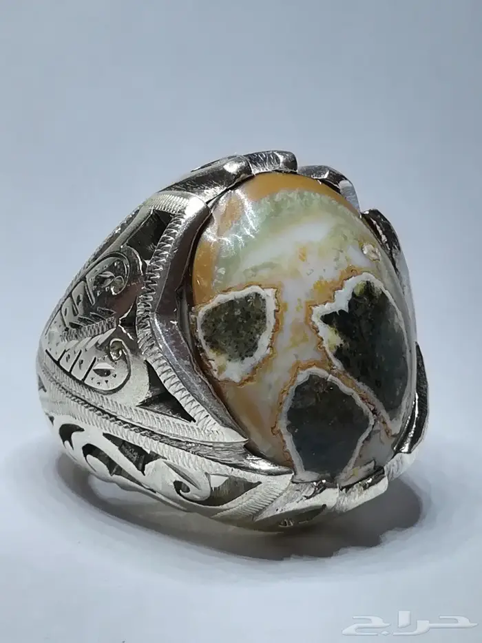 خاتم عقيق طبيعي جزع يماني جميل وملفت للانظار 4