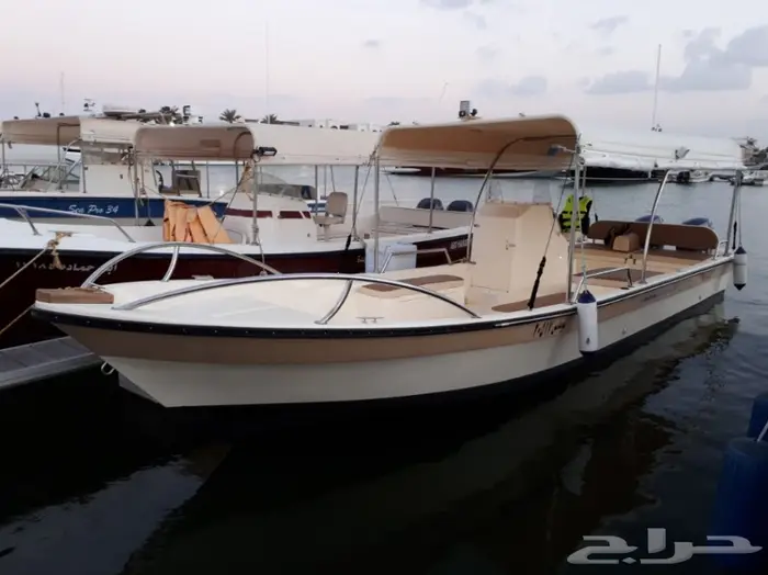 قارب لرحلات البحرية نزهه و صيد ...ثول...جده 1