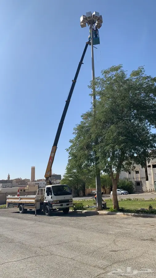 كرين للايجار اليومي والشهري رافعه فوركلفت سيزر لفت مان لفت 5