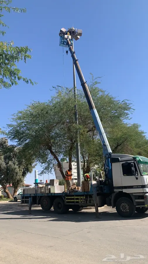 كرين للايجار اليومي والشهري رافعه فوركلفت سيزر لفت مان لفت 4