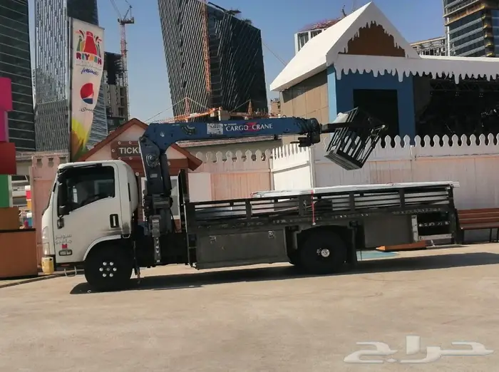 كرين للايجار اليومي والشهري رافعه فوركلفت سيزر لفت مان لفت 7