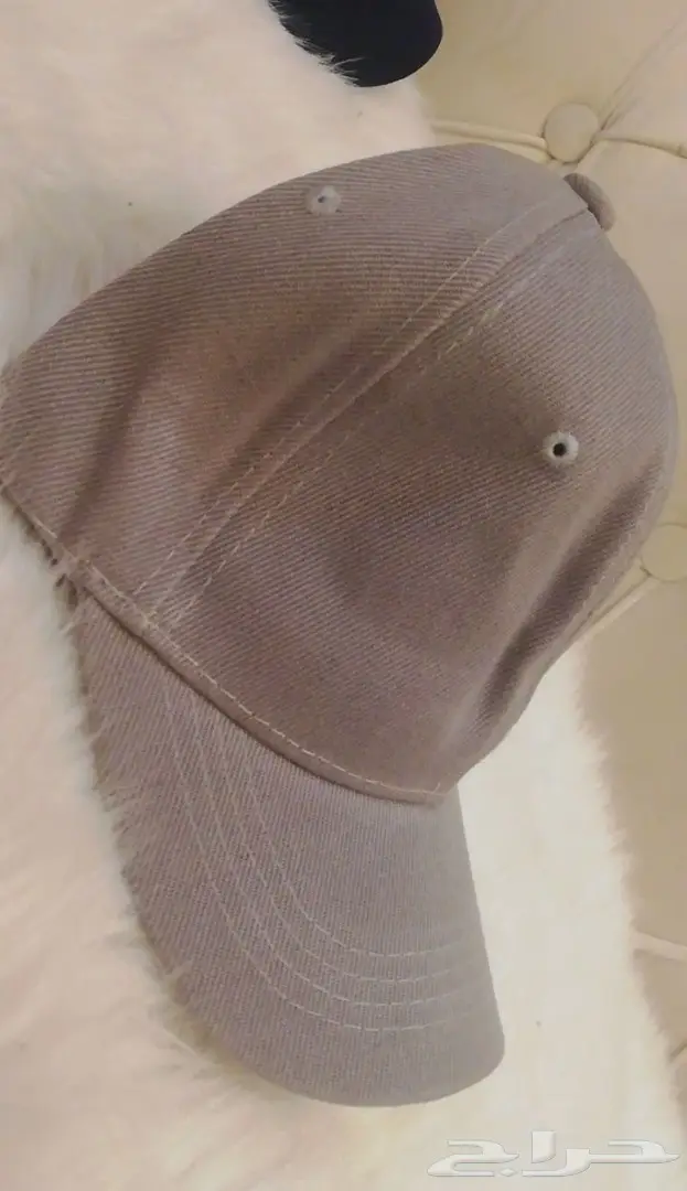 كابات رياضيه وتيشيرتات ساده وملون مع التطريز 9