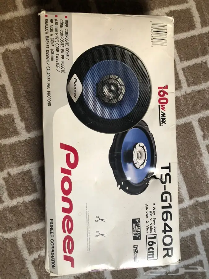 مسجل JVC وسماعات بايونير للسيارات 1