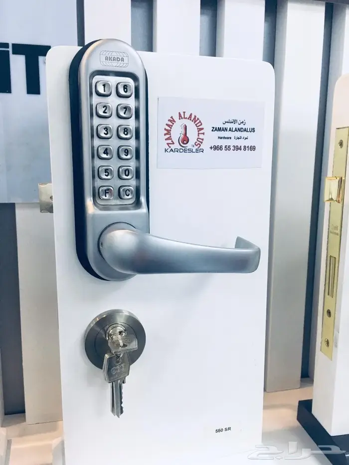 مقابض ابواب كوالين واقفال متنوعة واصلية 10