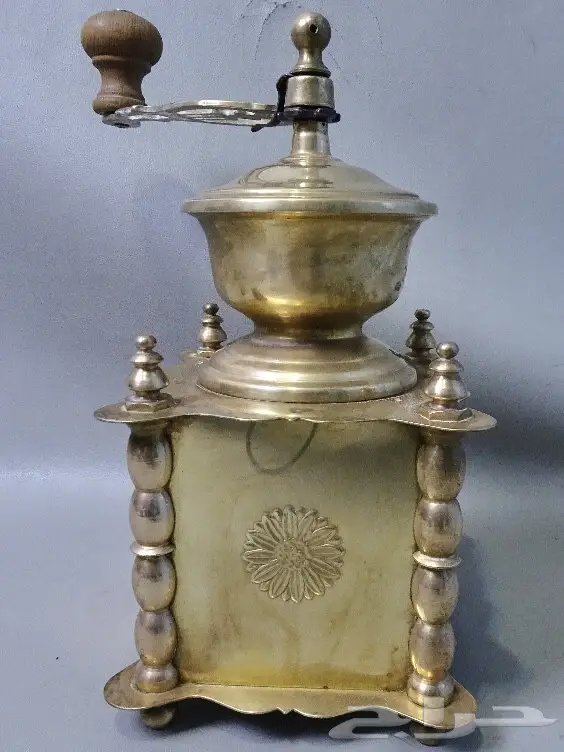 للبيع طاحونة قهوة قديمة من النوادر 5