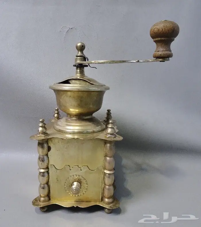 للبيع طاحونة قهوة قديمة من النوادر 9