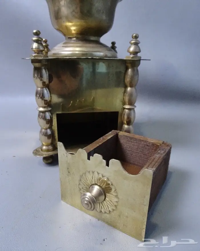 للبيع طاحونة قهوة قديمة من النوادر 7