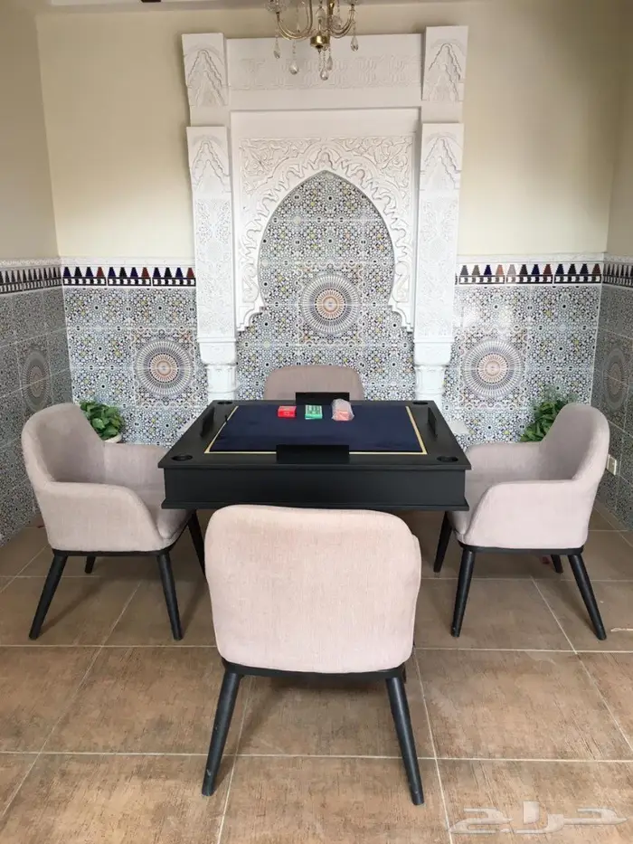 طاولة بلوت كيرم ضومنة فخمة للبيع 3