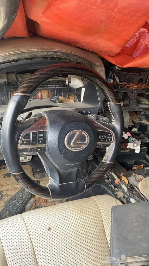 اكسسوارت لكزس 570 شبك وقطع اخرى تشليح  13