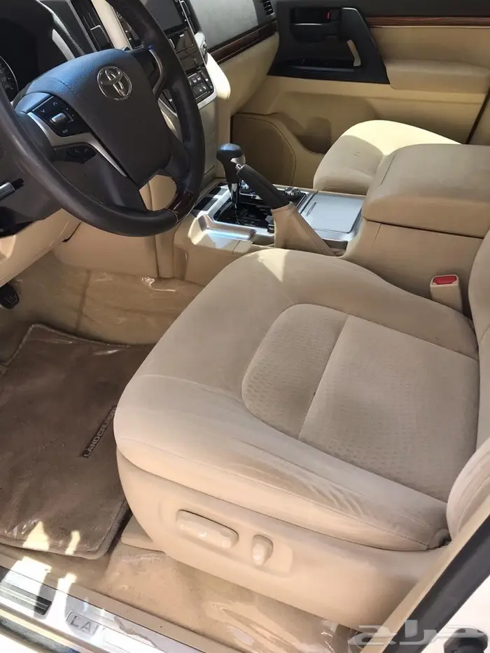 لاندكروزر 2017 سعودي ( تم البيع ) 6