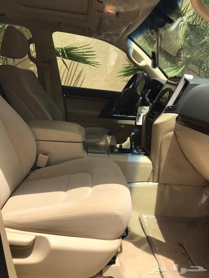 لاندكروزر 2017 سعودي ( تم البيع ) 9