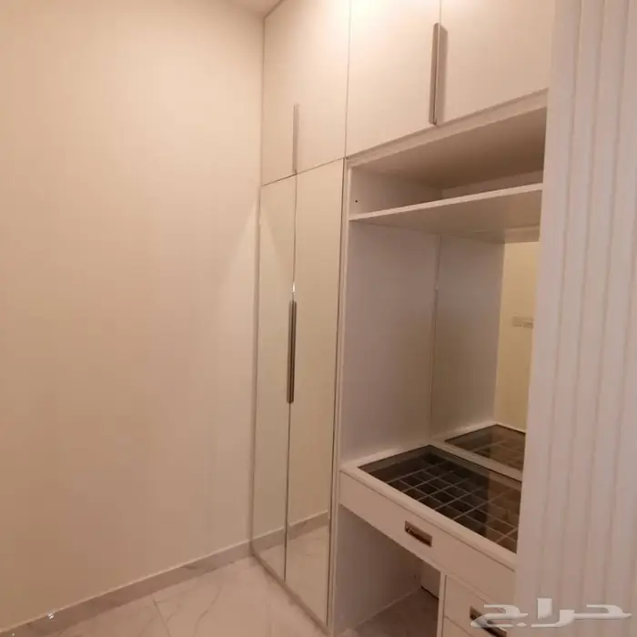 منجرة افاق خشبيه للخزائن و اعمال النجارة 2