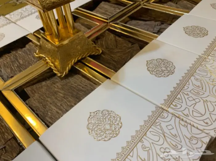 رقايق العود الفيتنامي الملكي وجهين اندر ووتر بسعر الجملة 1
